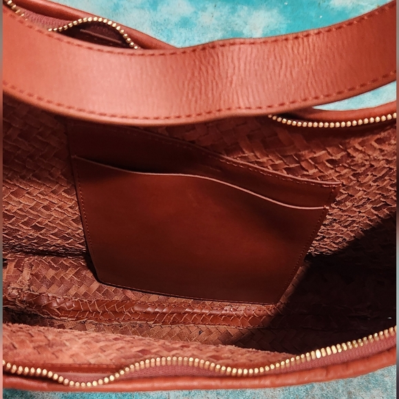 Madewell Essential Curve Shoulder Bag, Dusty Redwood. Brand New, Never Used. - Picture 9 of 10